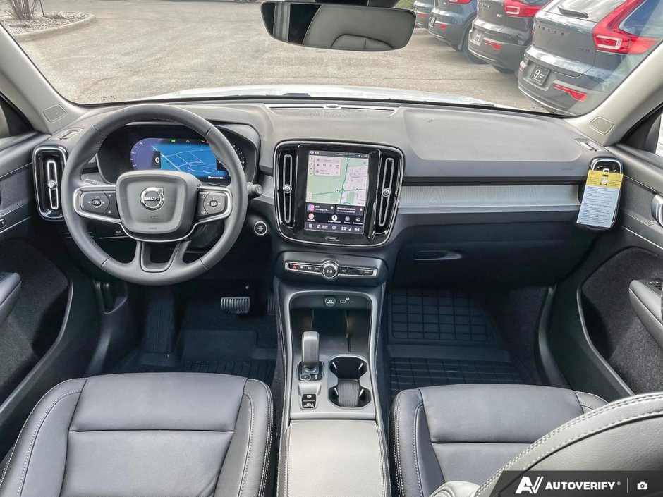 2026 Volvo XC40 Core Dark Theme-23