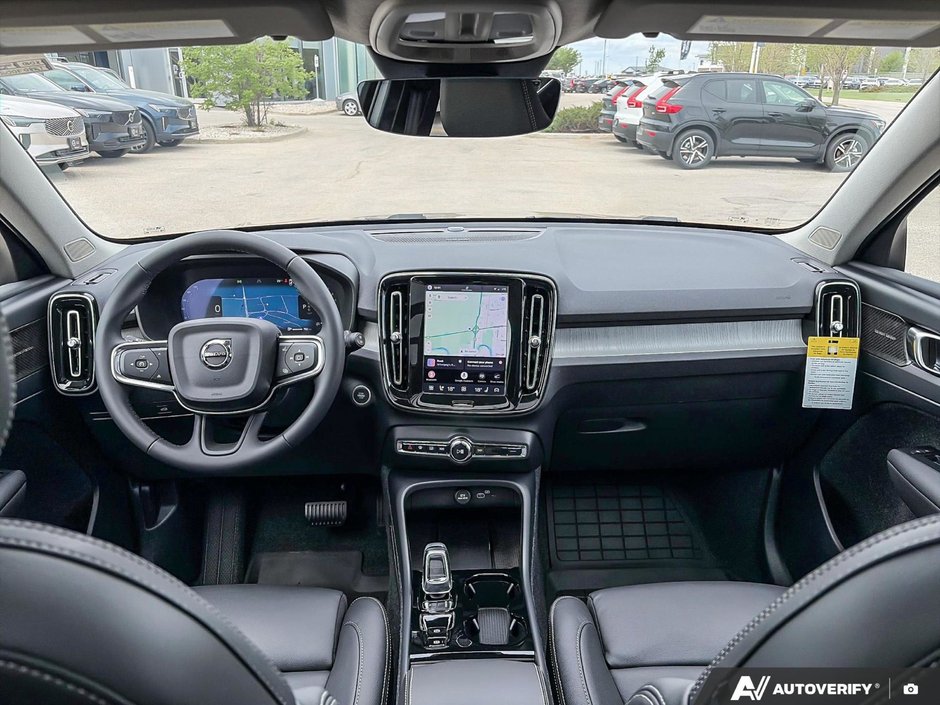 2026 Volvo XC40 Plus Dark Theme-24