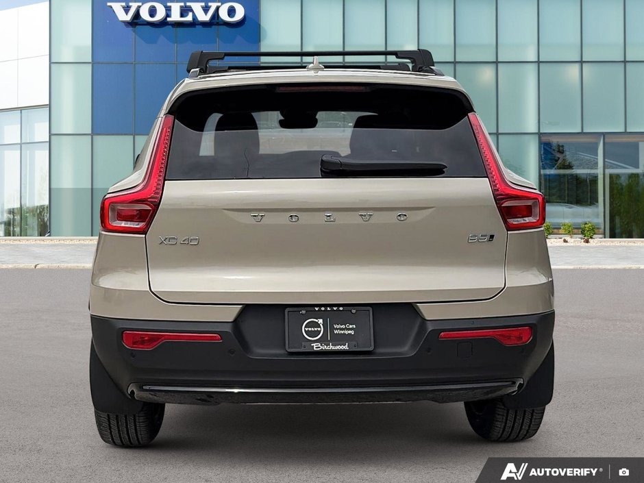 2026 Volvo XC40 Plus Dark Theme-4