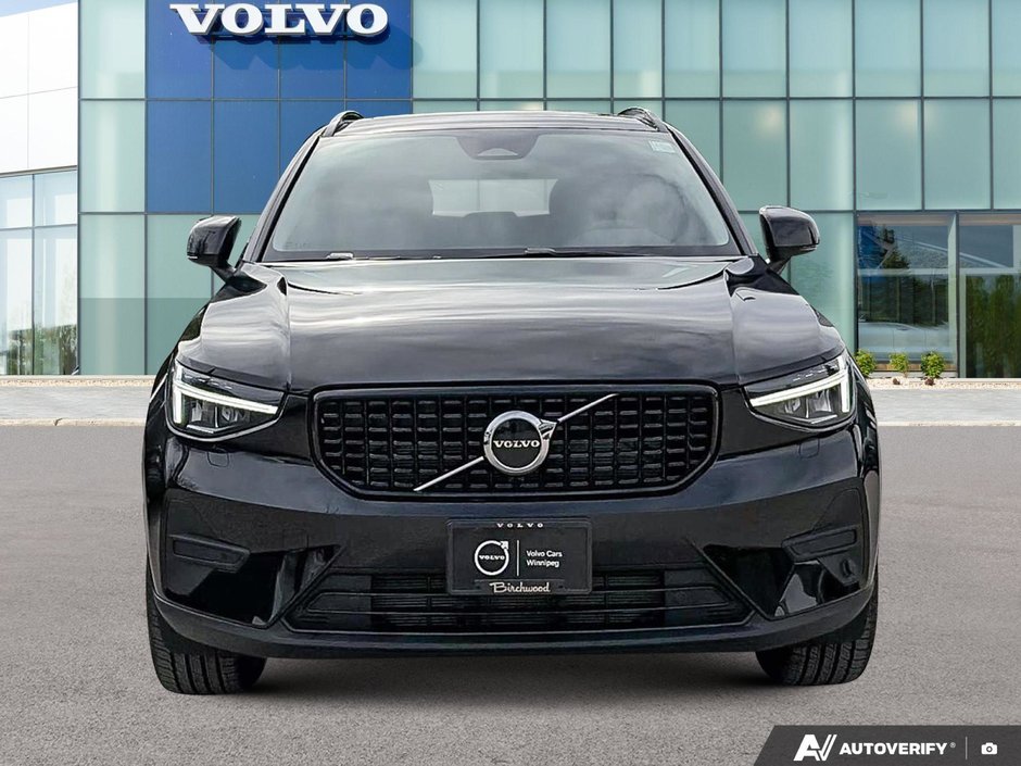 2026 Volvo XC40 Core Dark Theme-5