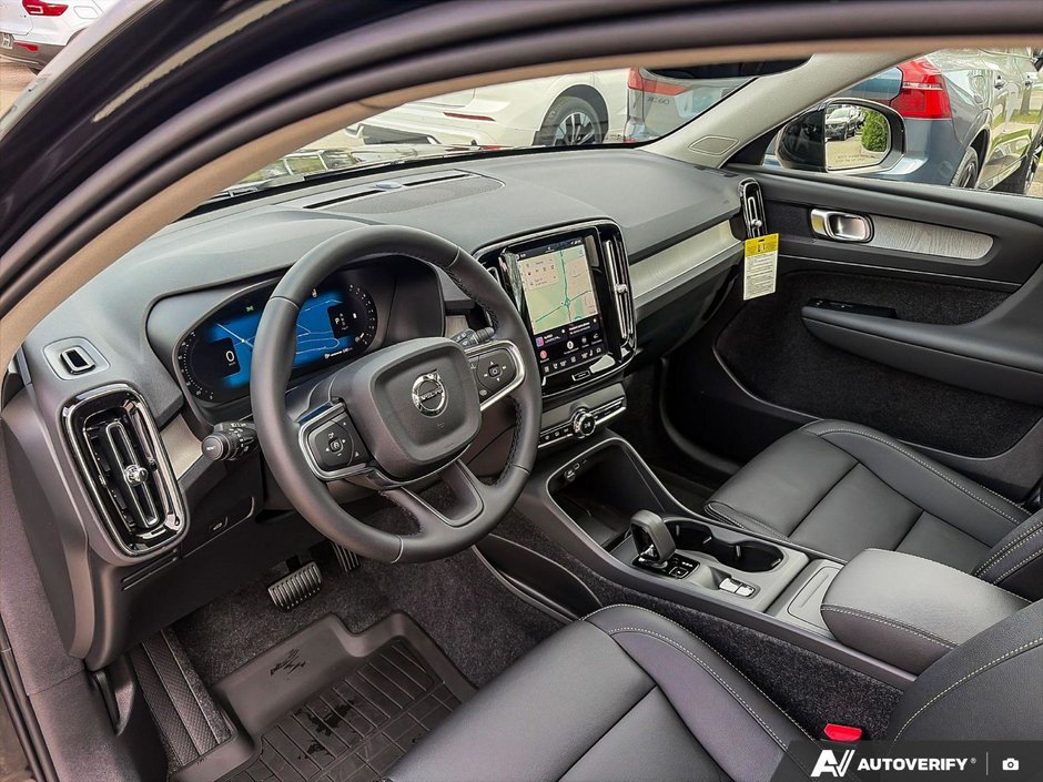 2026 Volvo XC40 Core Dark Theme-13