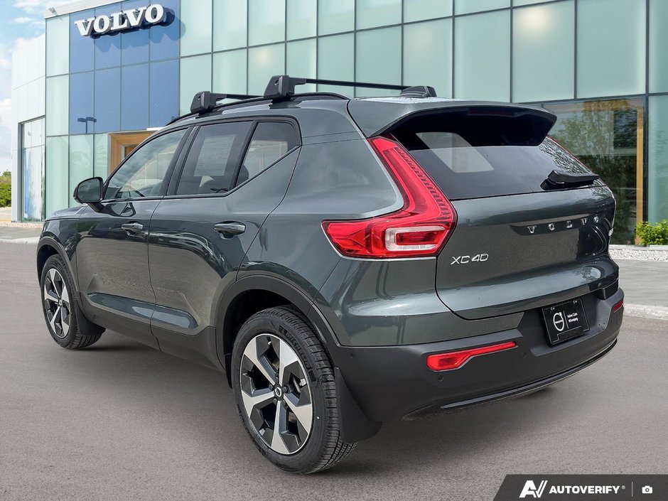 2026 Volvo XC40 Plus Dark Theme-3
