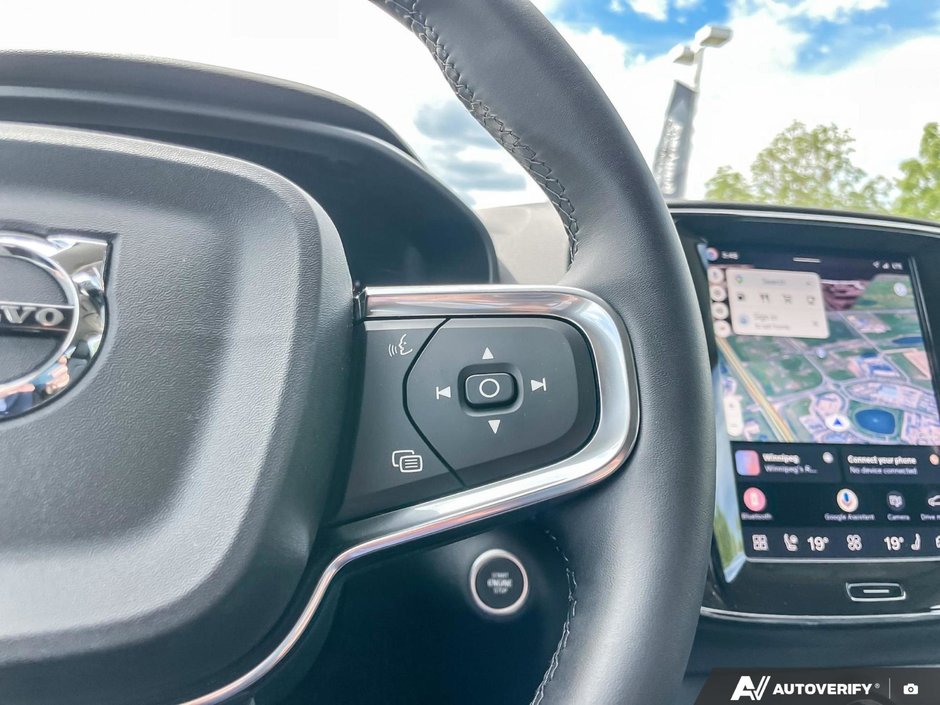 2026 Volvo XC40 Core Dark Theme-16