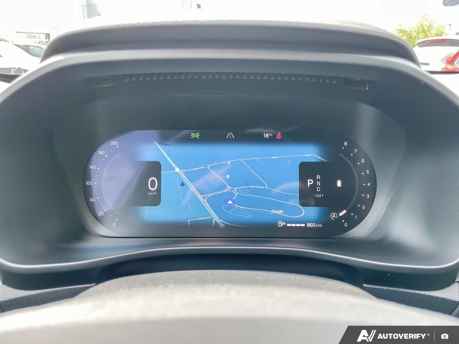 2026 Volvo XC40 Core Dark Theme-15