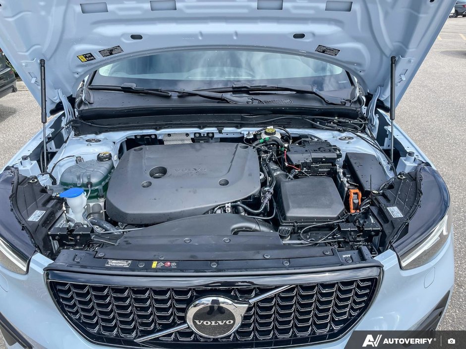 2026 Volvo XC40 Core Dark Theme-7