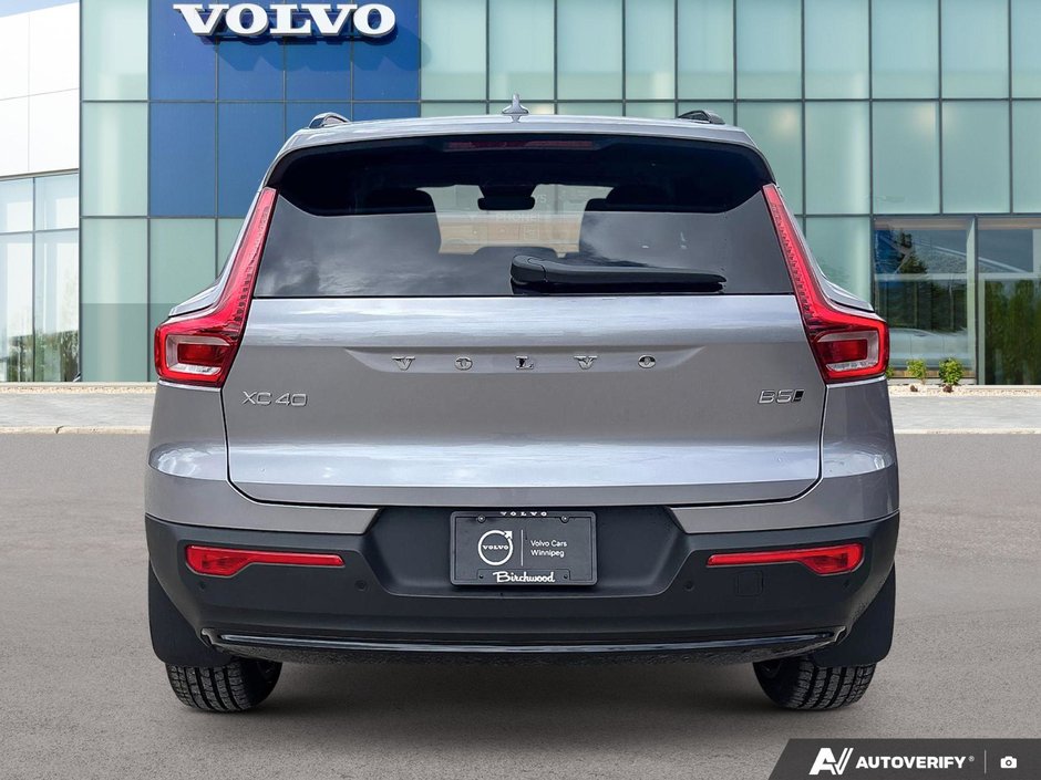 2026 Volvo XC40 Ultra Dark Theme-4