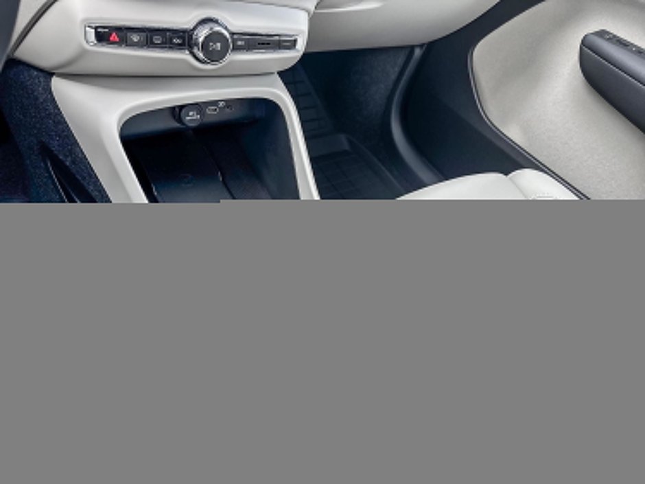 2026 Volvo XC40 Ultra Dark Theme-18