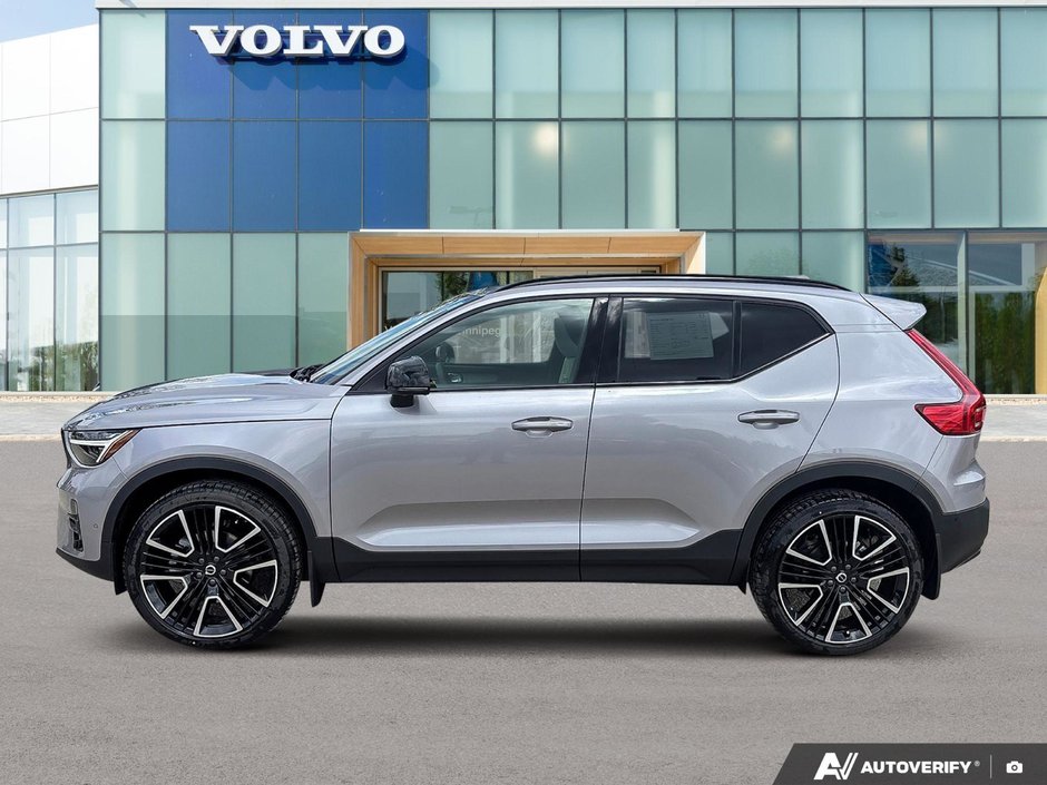 2026 Volvo XC40 Ultra Dark Theme-2