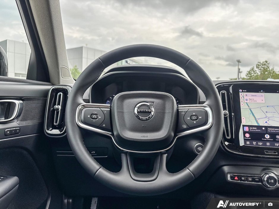2026 Volvo XC40 Plus Dark Theme-14