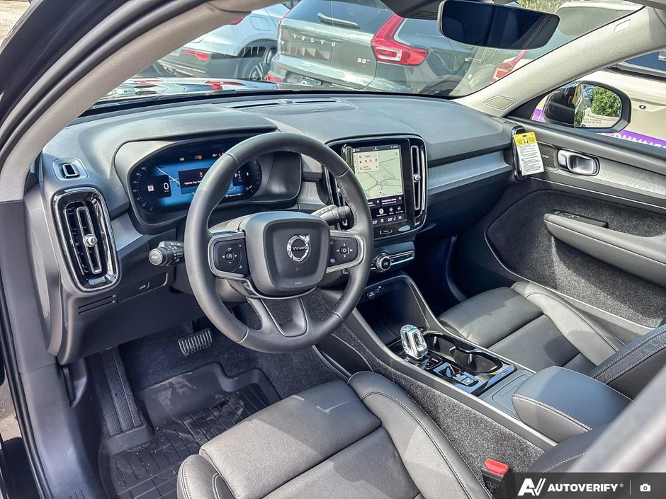 2026 Volvo XC40 Plus Dark Theme-13