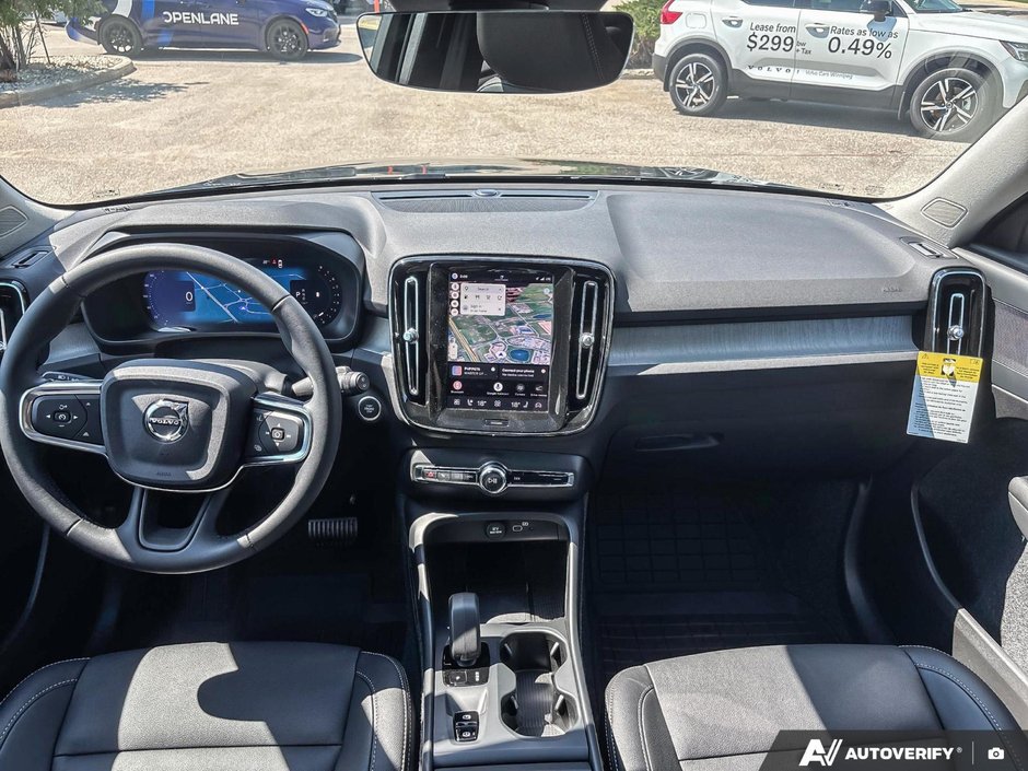2026 Volvo XC40 Core Dark Theme-24