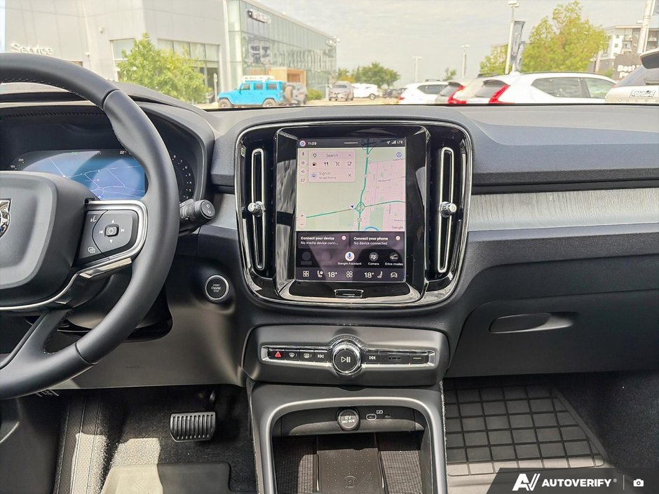 2026 Volvo XC40 Core Dark Theme-19