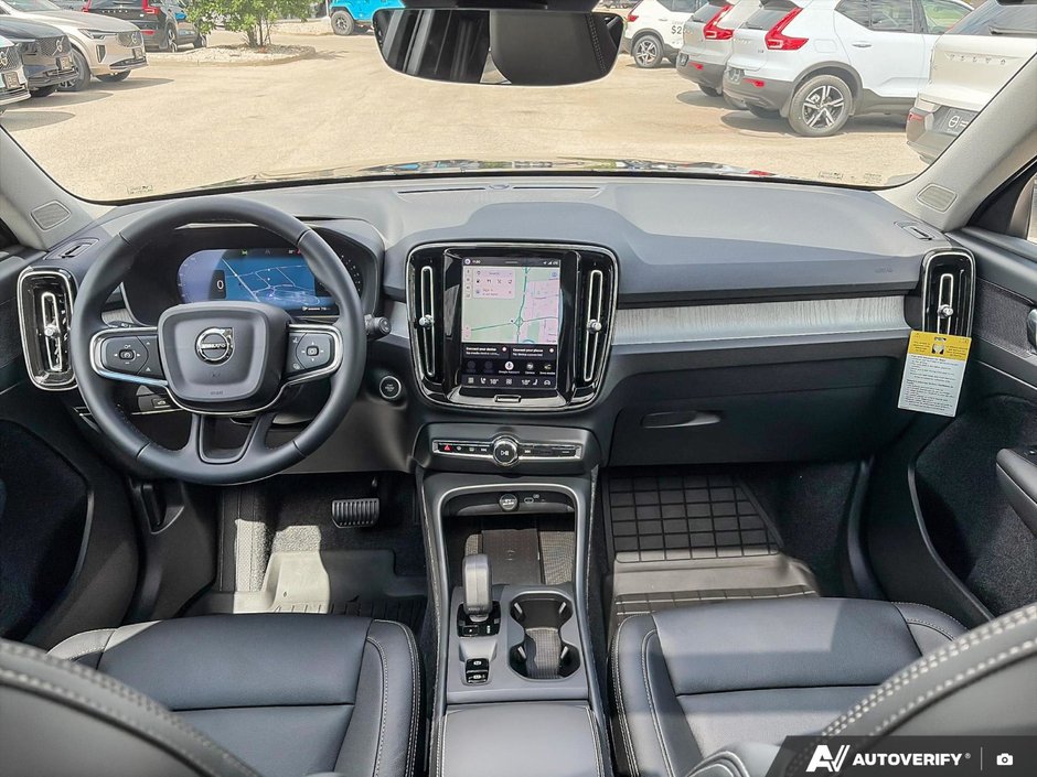 2026 Volvo XC40 Core Dark Theme-24