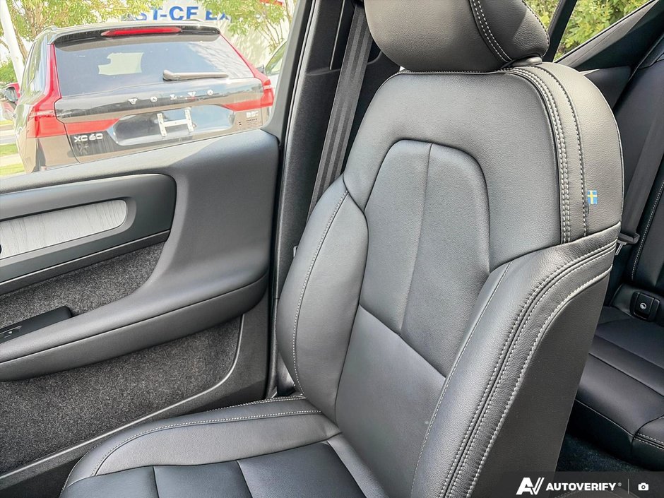 2026 Volvo XC40 Core Dark Theme-20