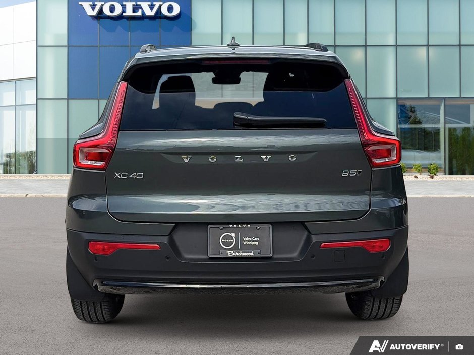2026 Volvo XC40 Core Dark Theme-4