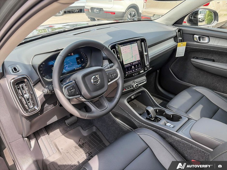2026 Volvo XC40 Core Dark Theme-13