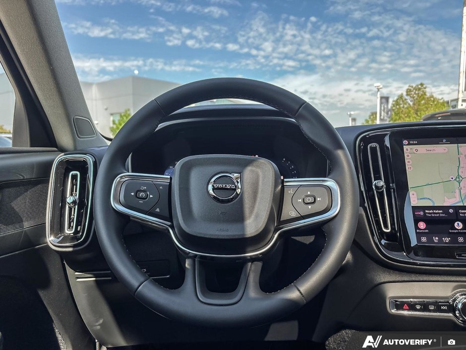 2026 Volvo XC40 Plus Dark Theme-13