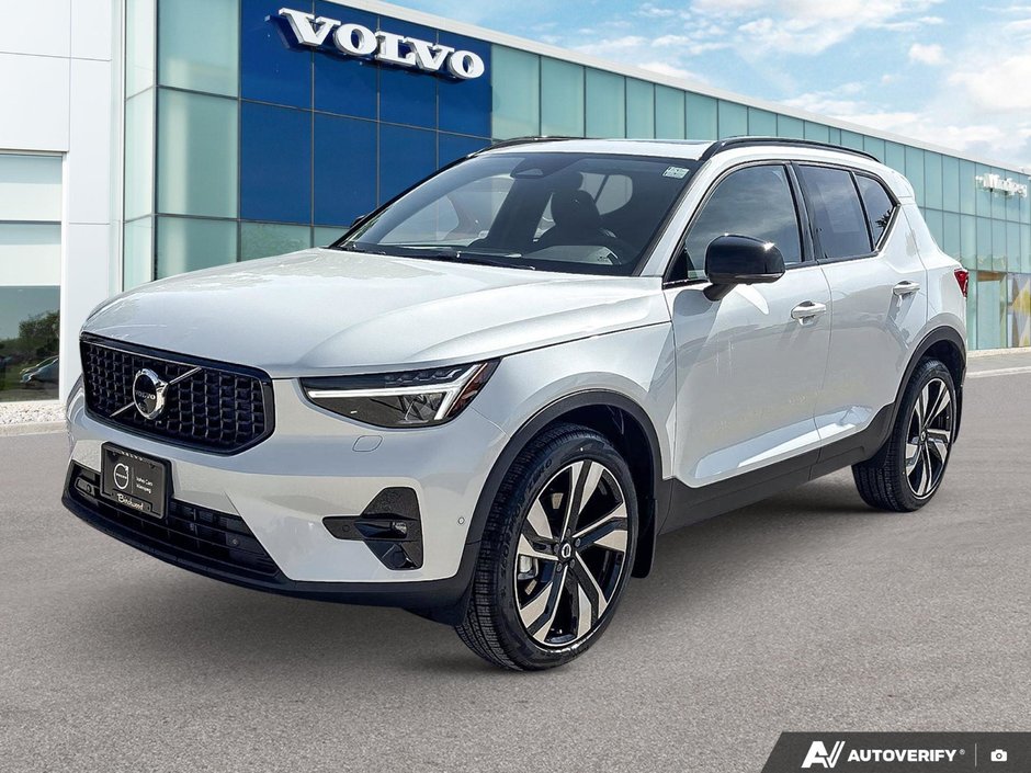 2026 Volvo XC40 Plus Dark Theme-0