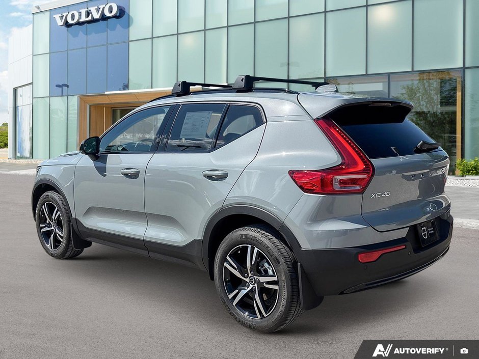 2026 Volvo XC40 Core Dark Theme-3
