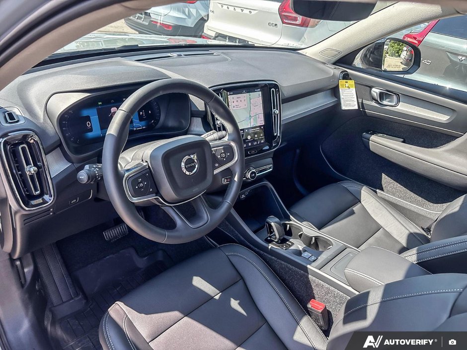 2026 Volvo XC40 Core Dark Theme-13