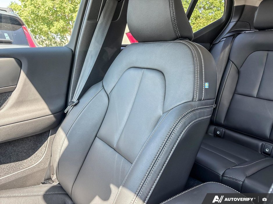 2026 Volvo XC40 Core Dark Theme-20