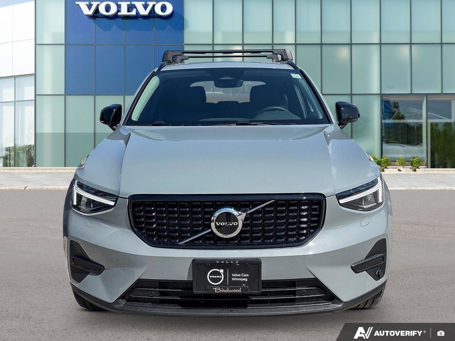 2026 Volvo XC40 Core Dark Theme-5