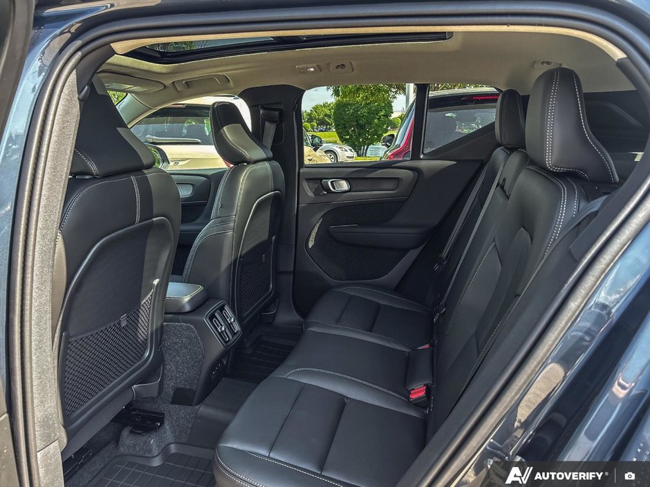 2026 Volvo XC40 Core Dark Theme-23