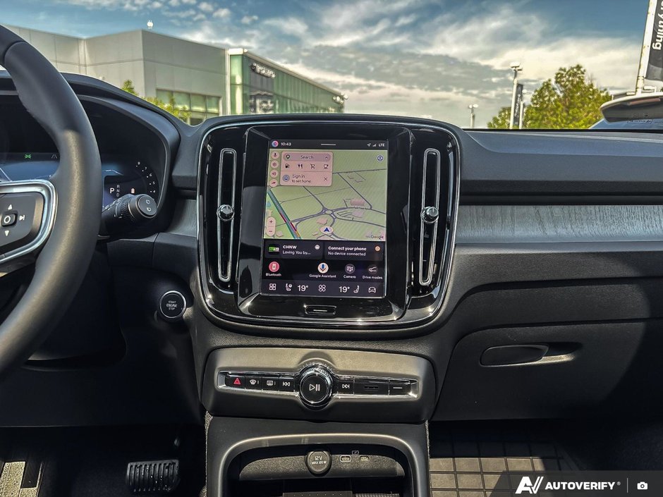 2026 Volvo XC40 Core Dark Theme-19
