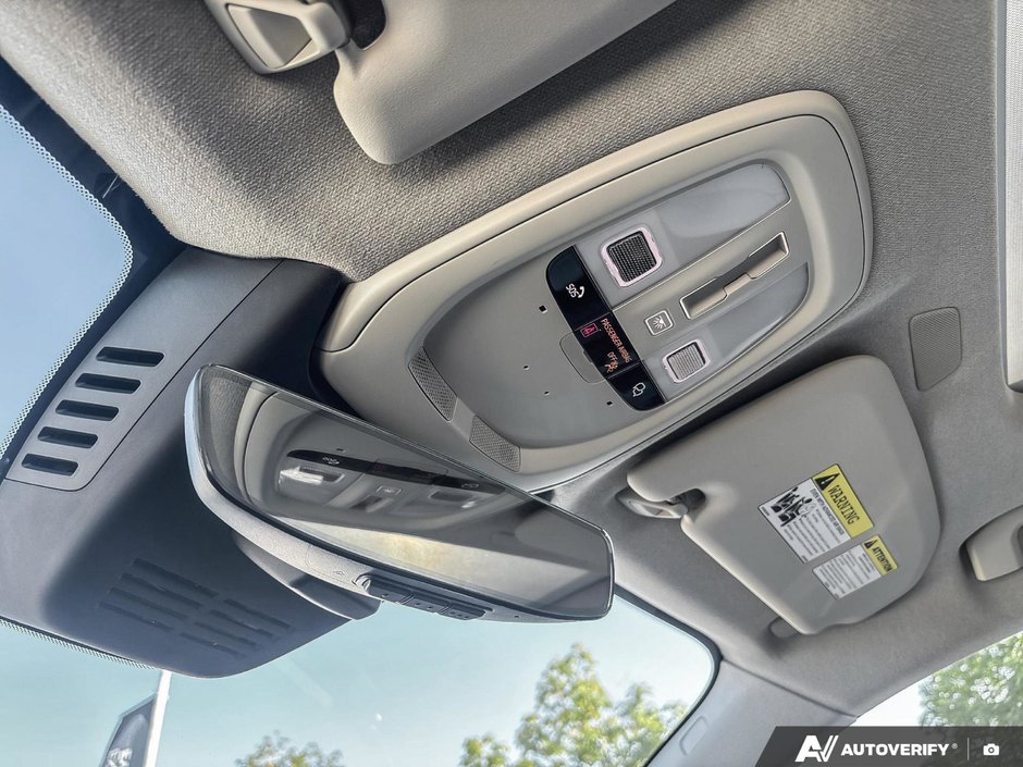 2026 Volvo XC40 Plus Dark Theme-21