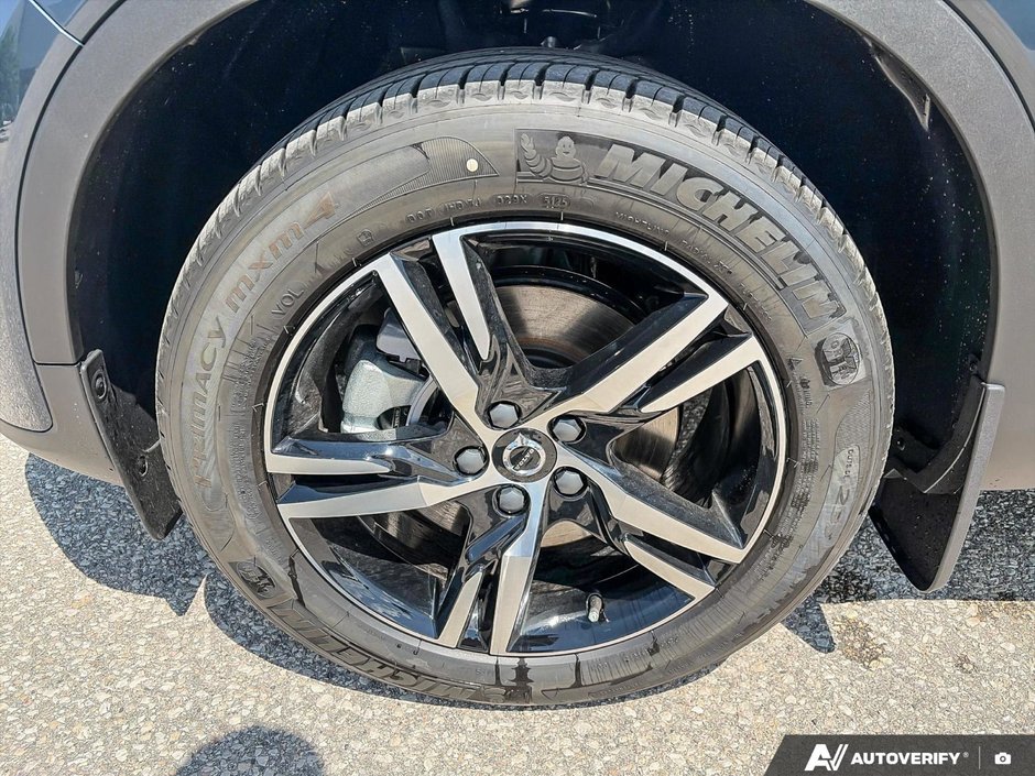 2026 Volvo XC40 Core Dark Theme-9