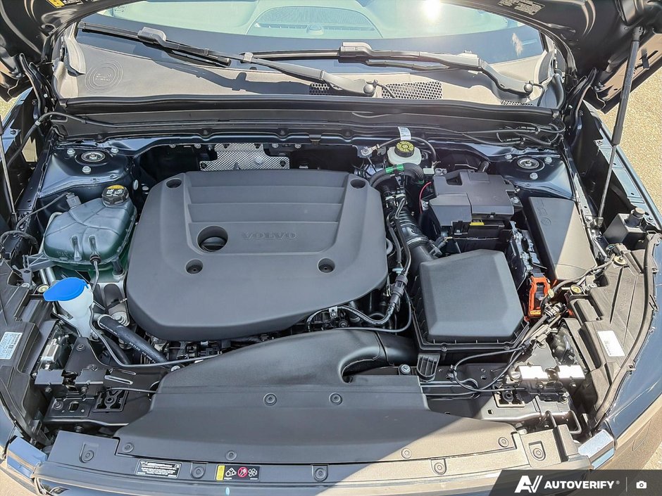 2026 Volvo XC40 Core Dark Theme-7