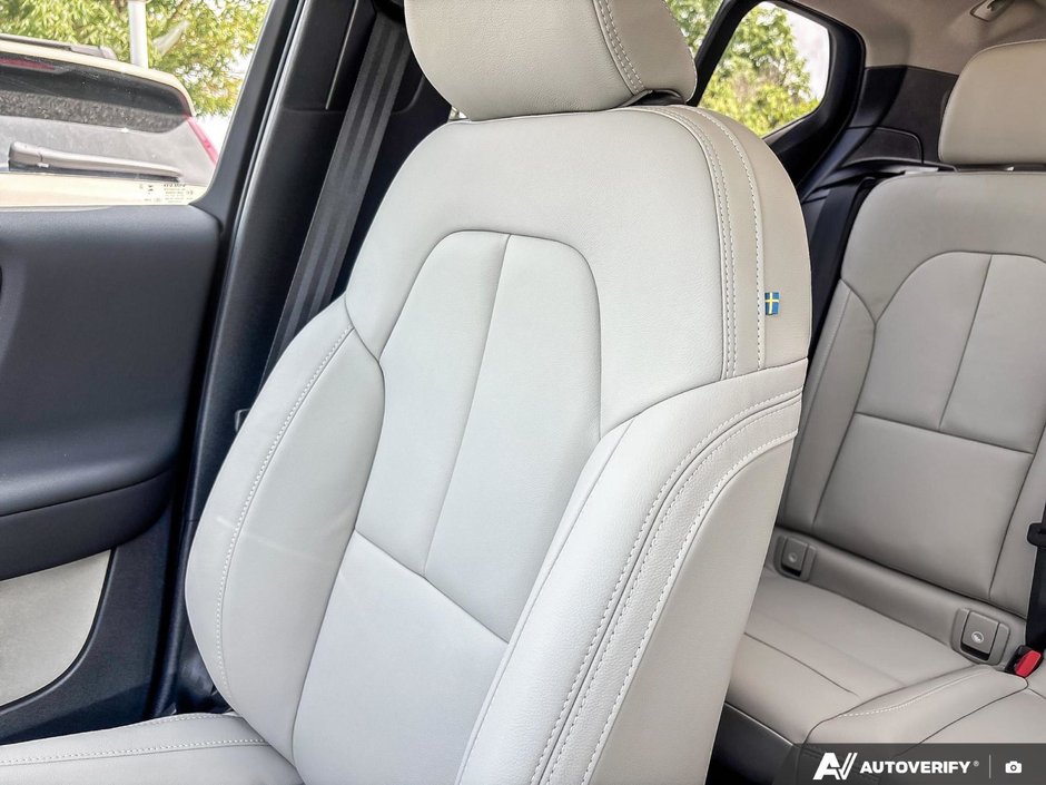 2026 Volvo XC40 Core Dark Theme-20
