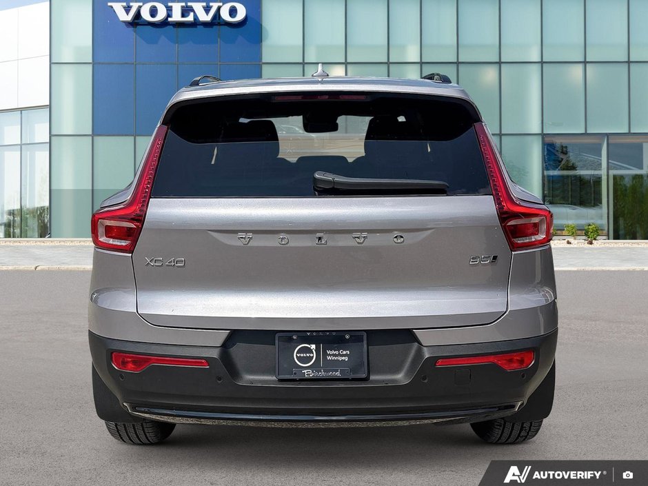 2026 Volvo XC40 Core Dark Theme-4