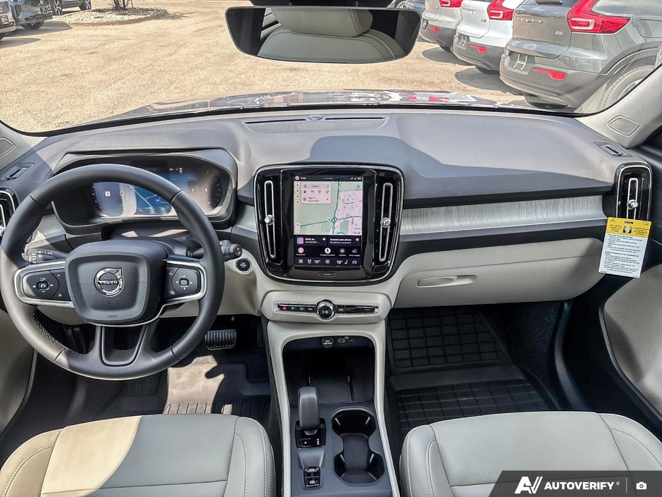 2026 Volvo XC40 Core Dark Theme-24