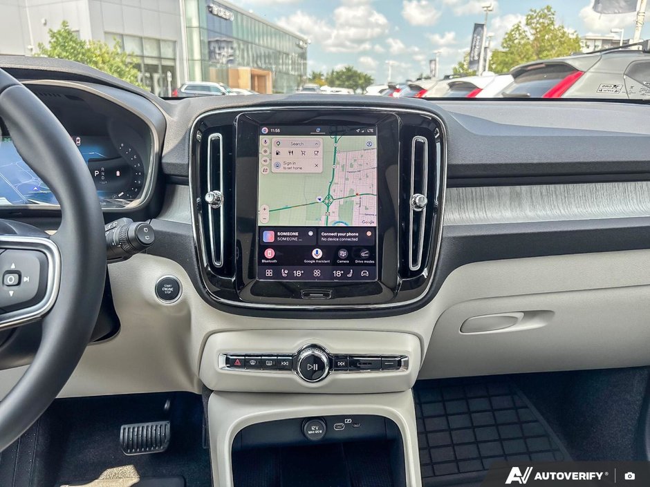 2026 Volvo XC40 Core Dark Theme-19