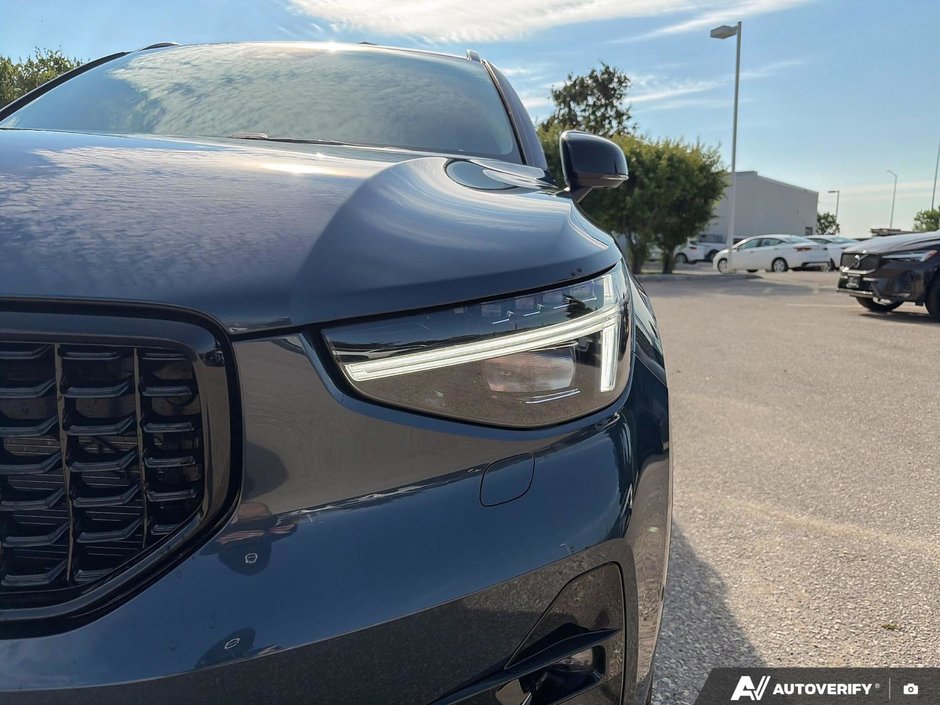 2026 Volvo XC40 Ultra Dark Theme-10