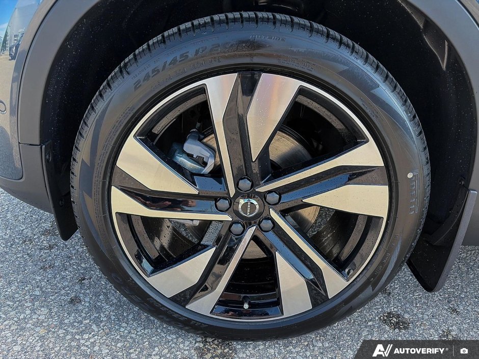 2026 Volvo XC40 Ultra Dark Theme-8