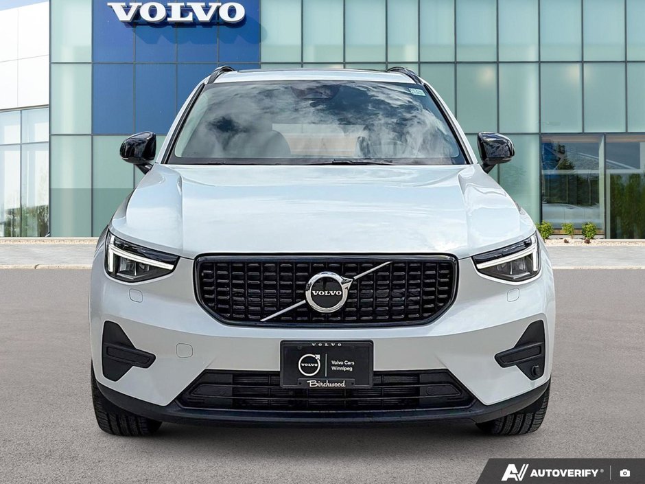 2026 Volvo XC40 Core Dark Theme-4