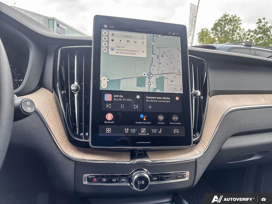 2026 Volvo XC60 Plug-In Hybrid Plus Dark Theme-19