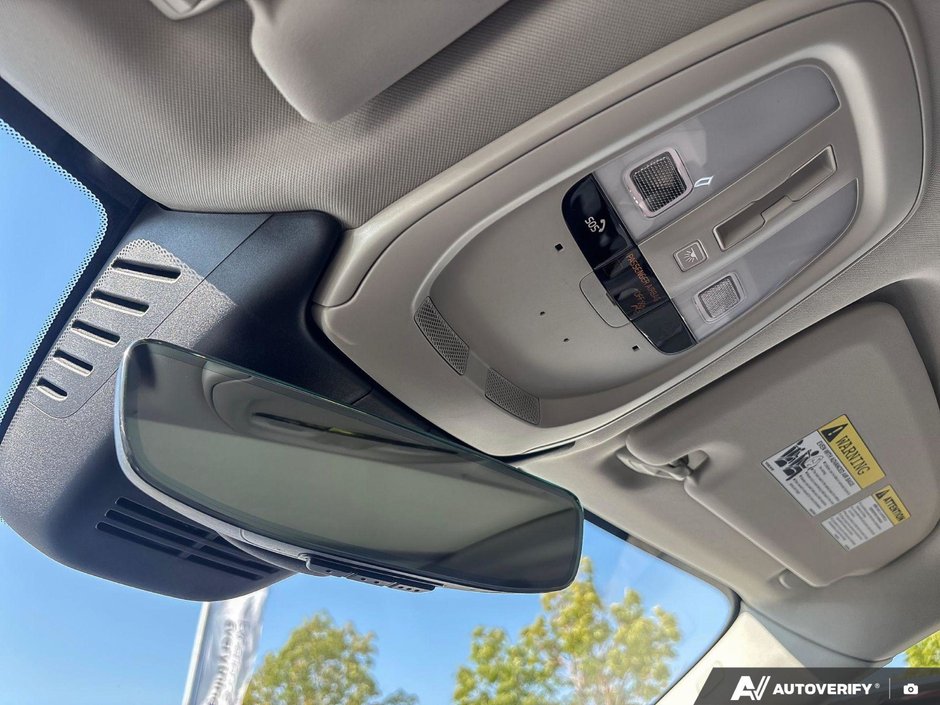 2026 Volvo XC60 Plug-In Hybrid Plus Dark Theme-21