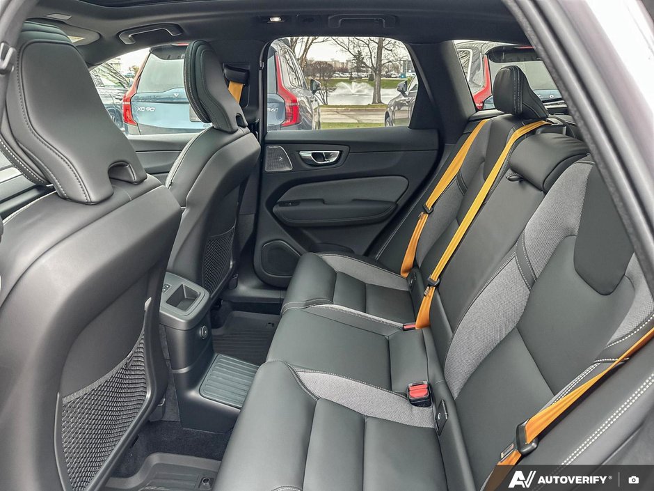 2026 Volvo XC60 Plug-In Hybrid Polestar Engineered-23