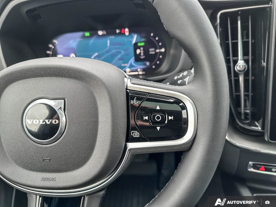 2026 Volvo XC60 Plug-In Hybrid Polestar Engineered-16