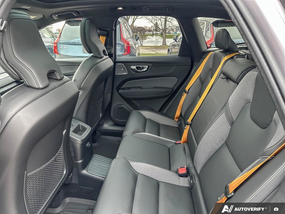 2026 Volvo XC60 Plug-In Hybrid Polestar Engineered-23