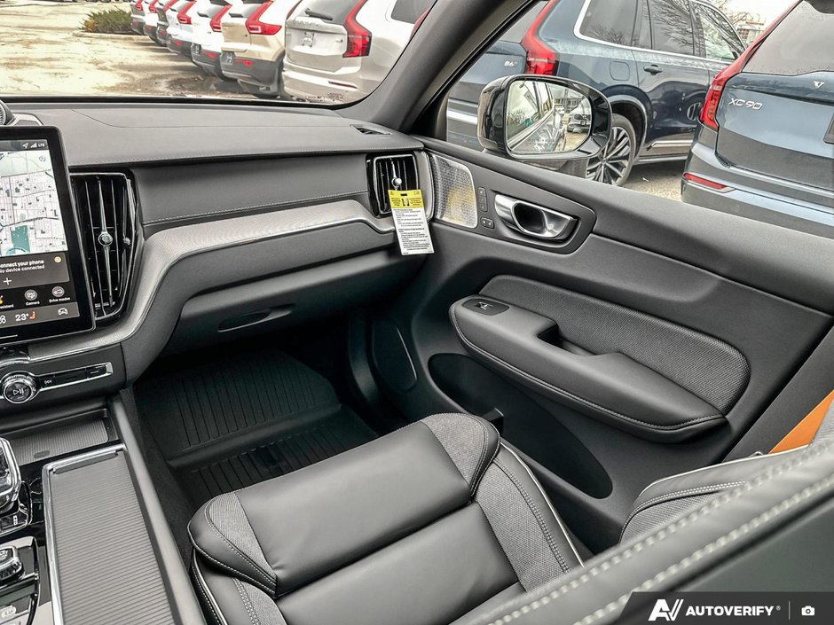 2026 Volvo XC60 Plug-In Hybrid Polestar Engineered-25