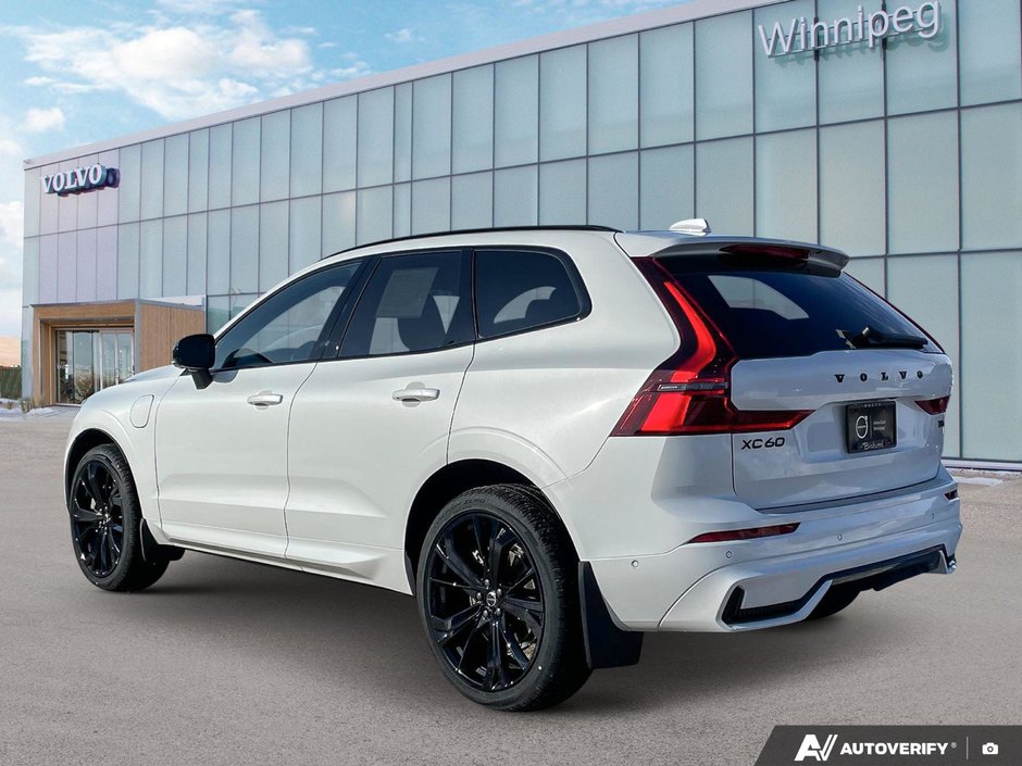 2026 Volvo XC60 Plug-In Hybrid Ultra Black Edition-2