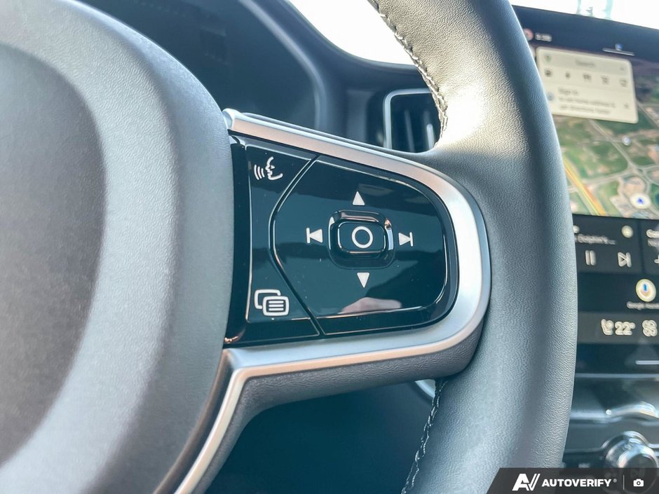 2026 Volvo XC60 Plug-In Hybrid Ultra Black Edition-16