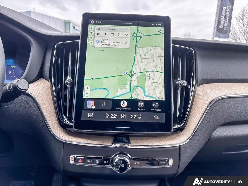 2026 Volvo XC60 Plug-In Hybrid Plus Dark Theme-19