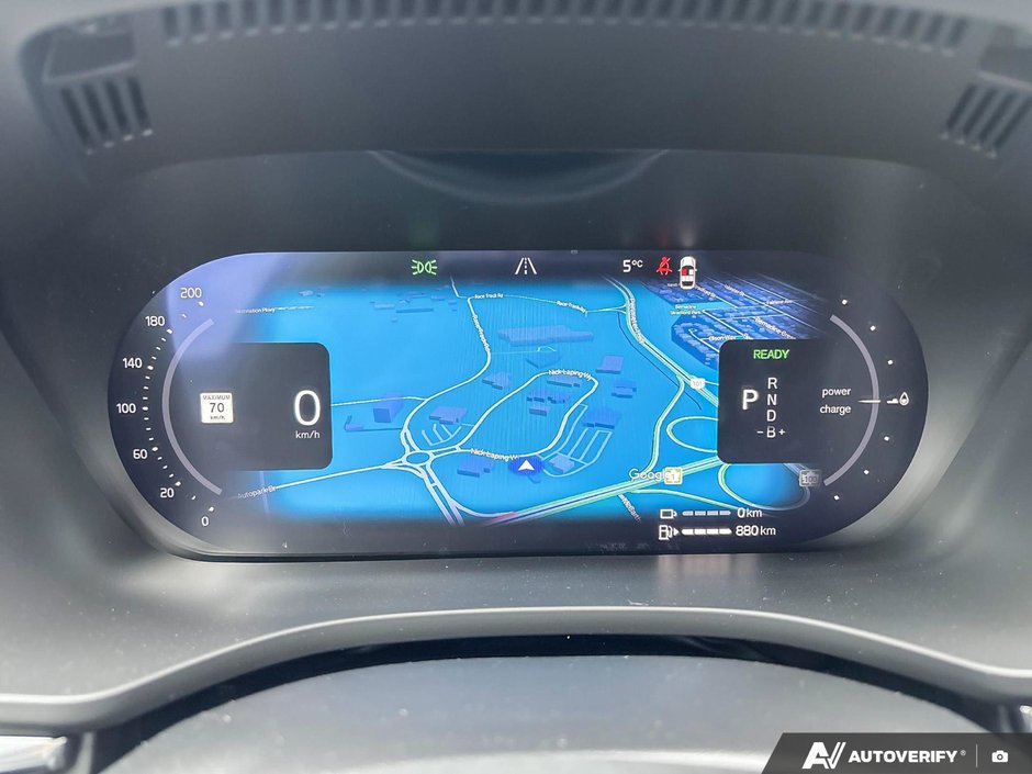 2026 Volvo XC60 Plug-In Hybrid Plus Dark Theme-15