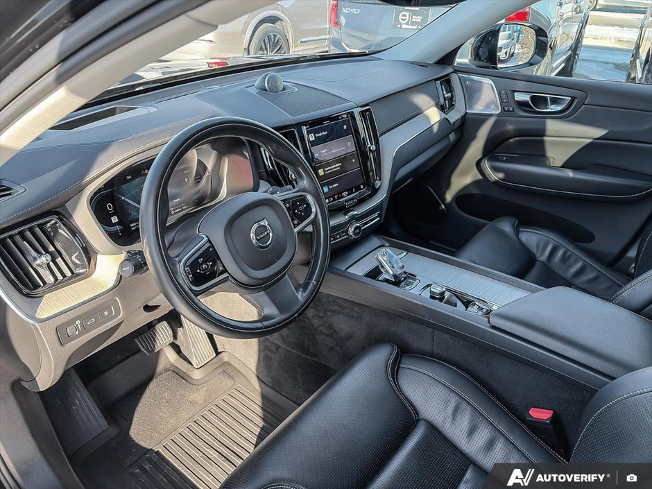 2022 Volvo XC60 Recharge Inscription-13