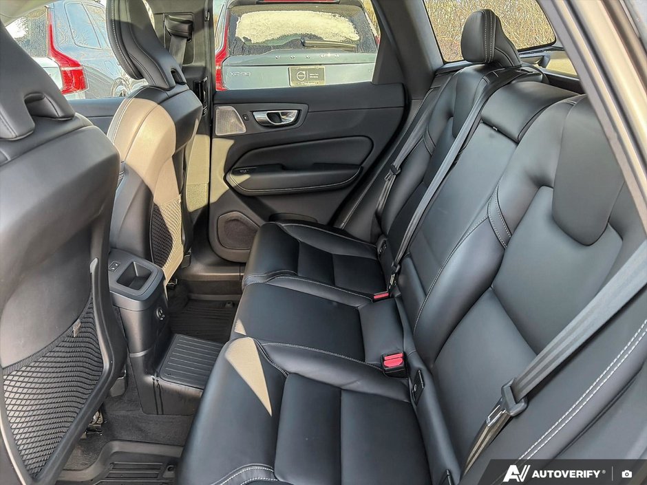 2022 Volvo XC60 Recharge Inscription-23